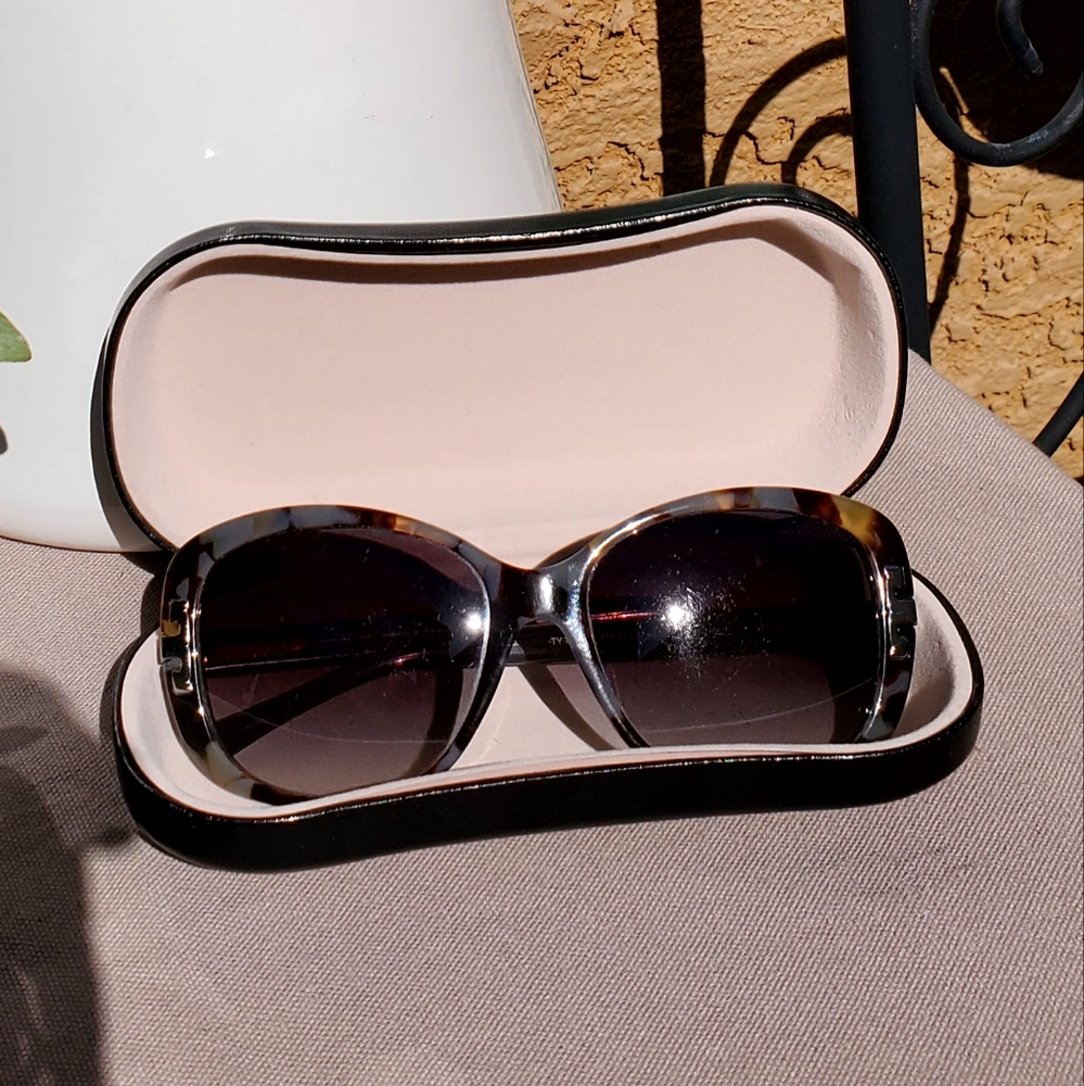 Tory burch Sunglasses